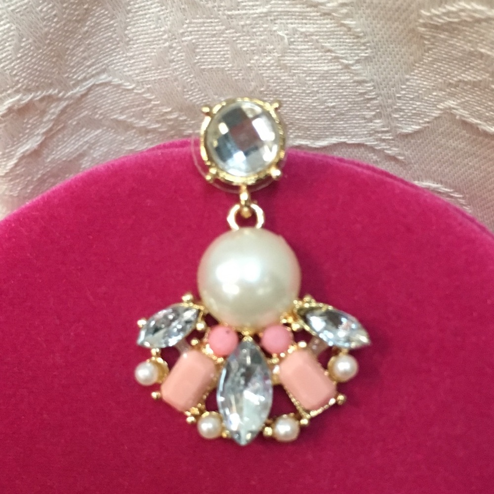 Silver & Pastel Pink Rhinestone Neckless - Picture 5 of 6